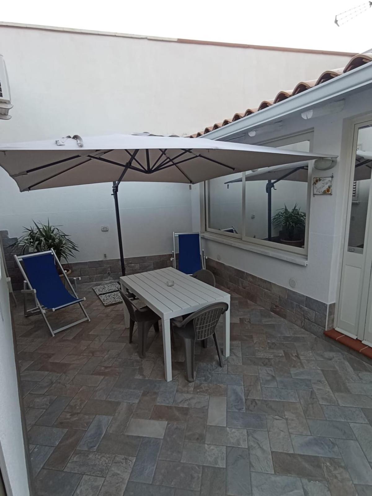 Villa Annamaria Карини Екстериор снимка